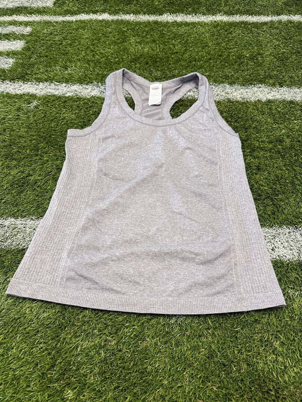 Old Navy Active Go-Dry Seamless Racerback Tank Top Gray Women’s Medium M